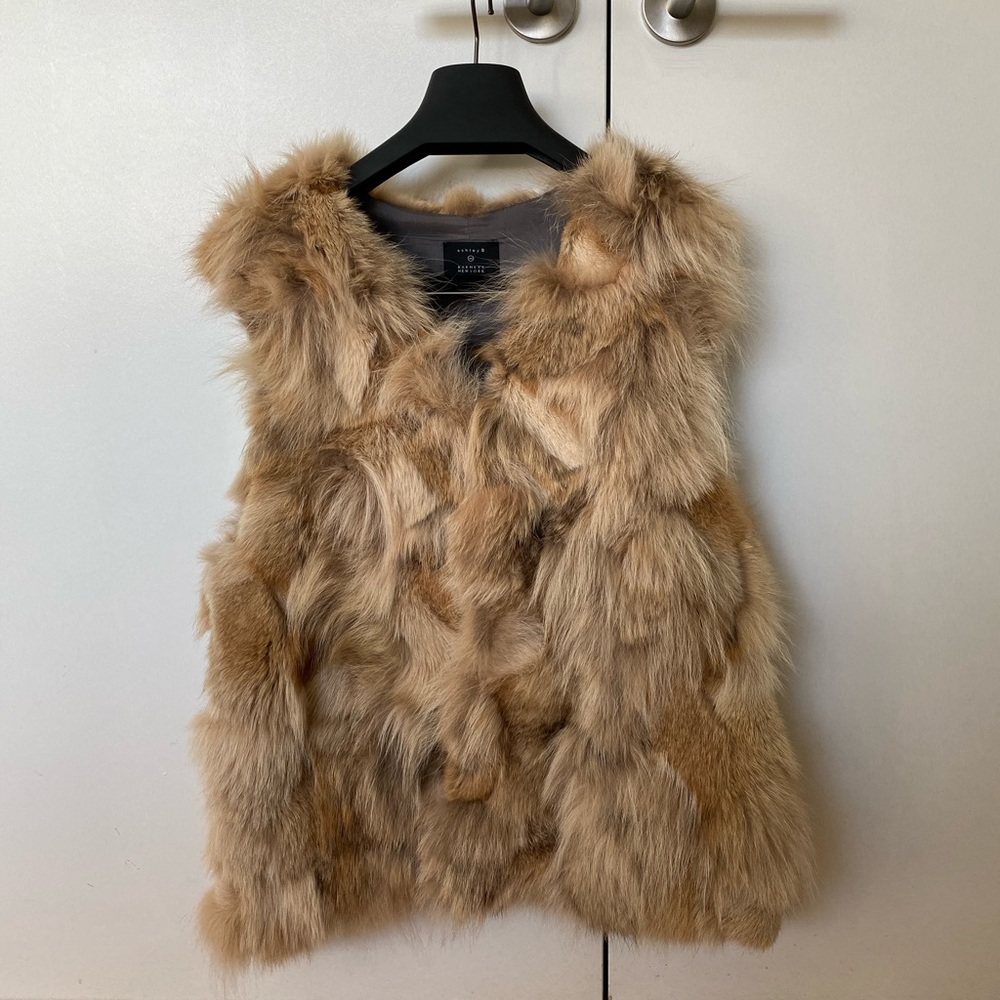 ASHLEY B X BARNEY’S NEW YORK coyote fur vest